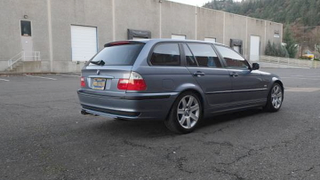 Illustration for article titled For $13,500, Could This 2000 BMW "330i" Be A Long Term Longroof?